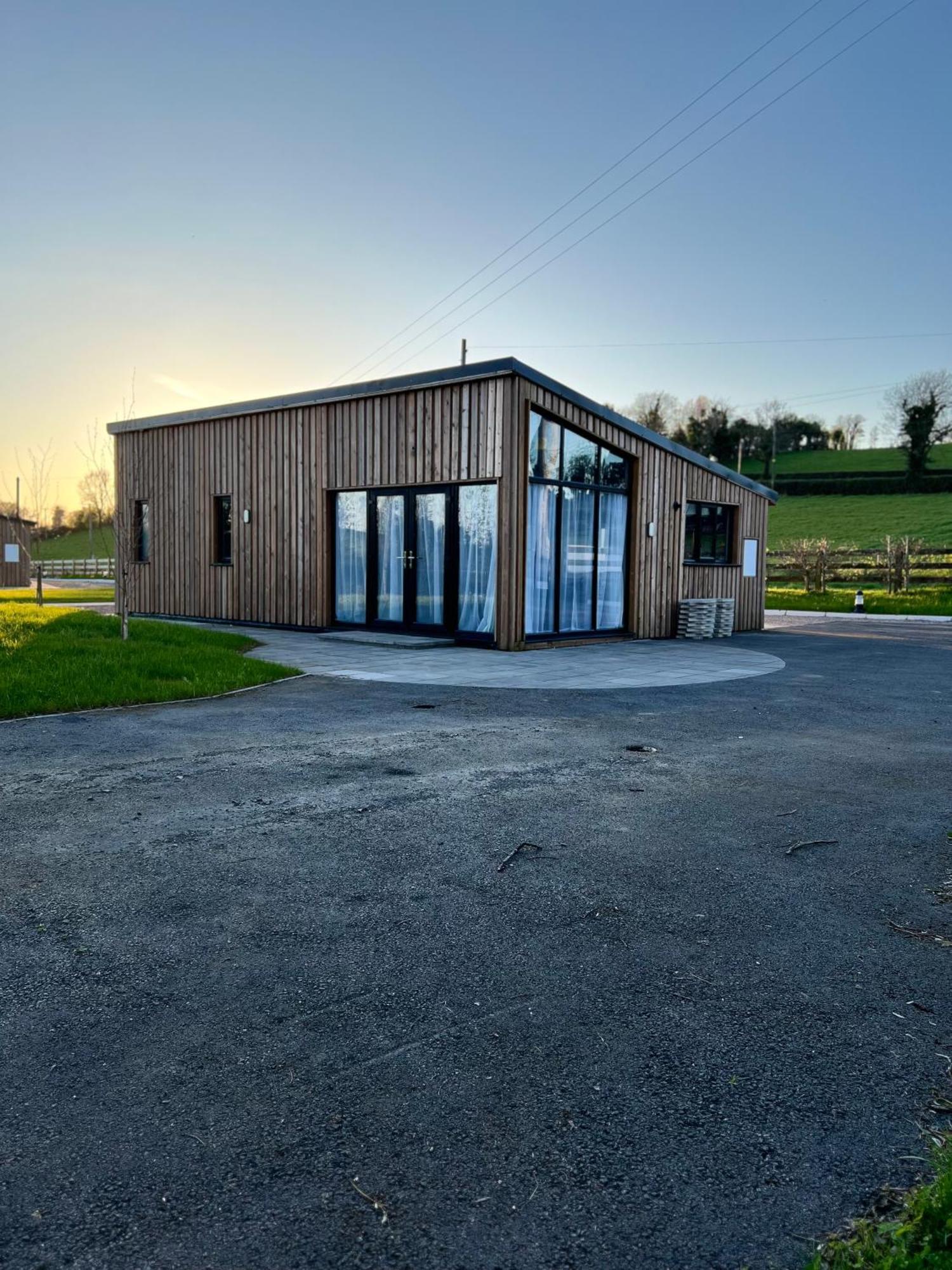 Killyfole Lakeside Lodges Corranny Eksteriør billede