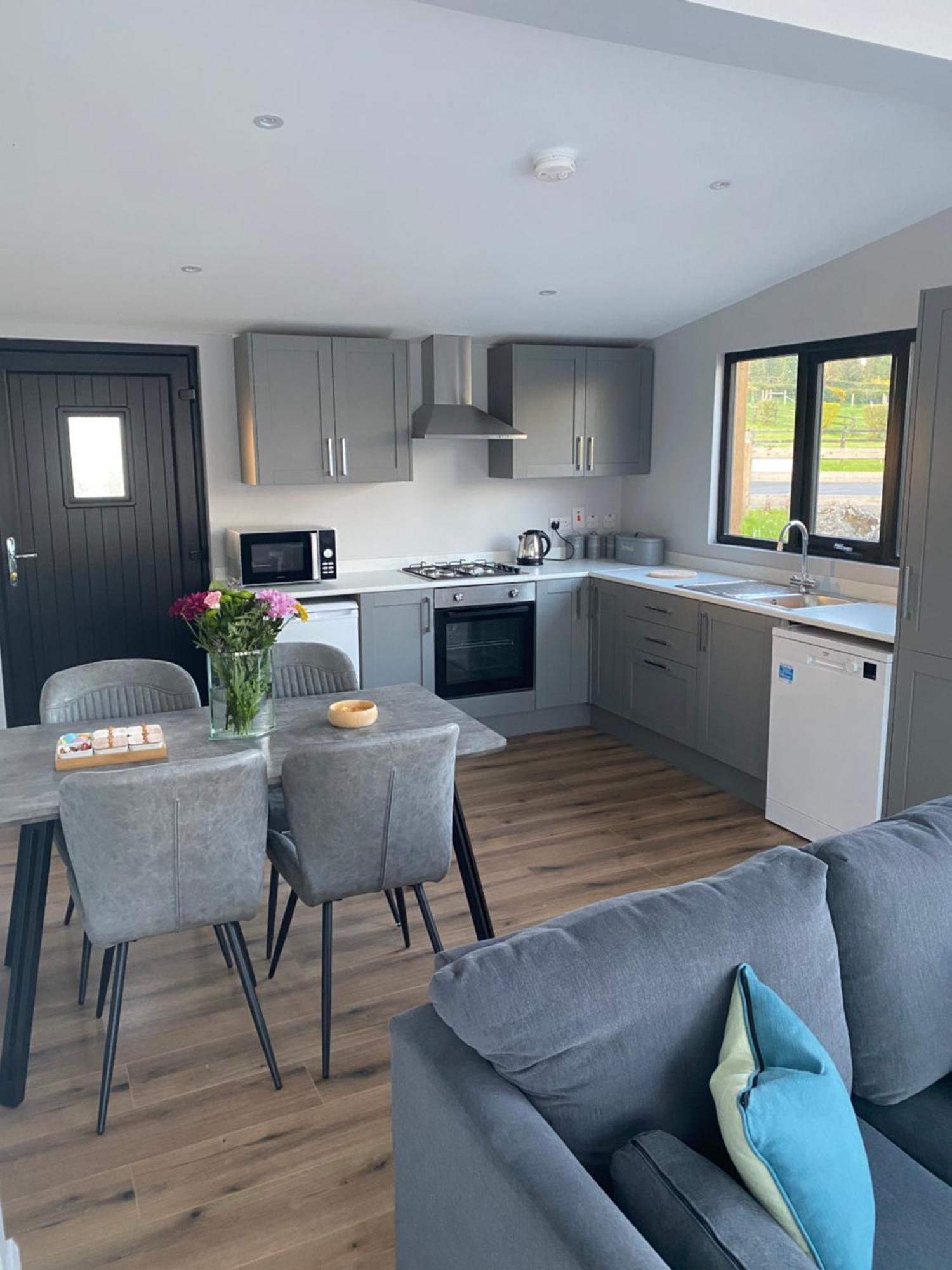 Killyfole Lakeside Lodges Corranny Eksteriør billede